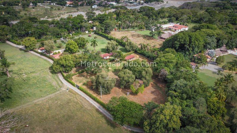4BR Country House in El Espinal (16873 m²) for Sale - 3
