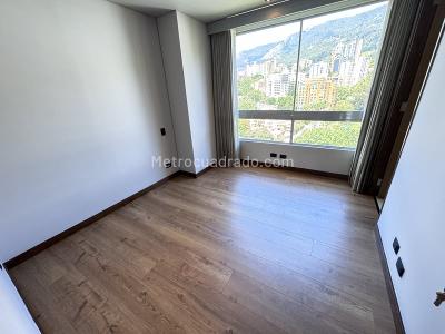 Apartamento de 3 alcobas en arriendo en El Poblado, Medellín, 202 m² · foto 9 de 20