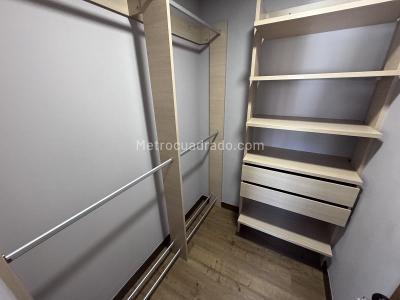 Apartamento de 3 alcobas en arriendo en El Poblado, Medellín, 202 m² · foto 10 de 20