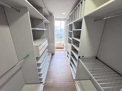 Apartamento de 3 alcobas en arriendo en El Poblado, Medellín, 202 m² · foto 12 de 20