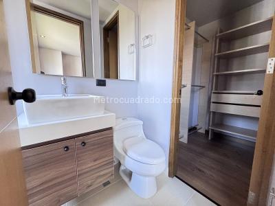 Apartamento de 3 alcobas en arriendo en El Poblado, Medellín, 202 m² · foto 20 de 20