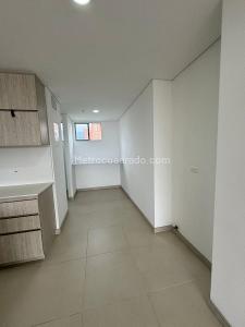 Apartamento de 3 alcobas en arriendo en Loma El Escobero, Envigado, 150 m² · foto 3 de 19