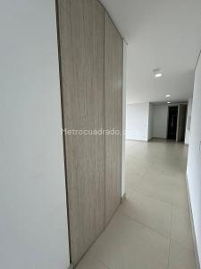 Apartamento de 3 alcobas en arriendo en Loma El Escobero, Envigado, 150 m² · foto 6 de 19