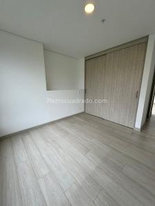 Apartamento de 3 alcobas en arriendo en Loma El Escobero, Envigado, 150 m² · foto 8 de 19