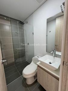 Apartamento de 3 alcobas en arriendo en Loma El Escobero, Envigado, 150 m² · foto 15 de 19