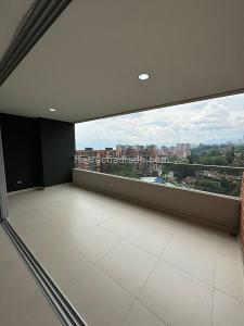 Apartamento de 3 alcobas en arriendo en Loma El Escobero, Envigado, 150 m² · foto 19 de 19