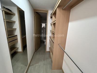 Apartamento de 2 alcobas en venta en El Trapiche, Sabaneta, 70 m² · foto 10 de 12