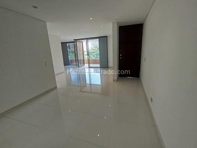 Apartamento de 3 alcobas en arriendo en El Poblado, Medellín, 140 m² · foto 3 de 20