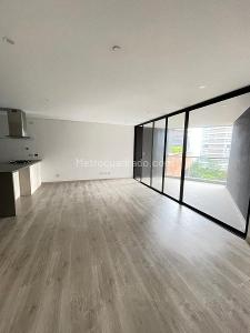Apartamento de 2 alcobas en venta en El Poblado, Medellín, 75 m² · foto 2 de 19