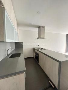 Apartamento de 2 alcobas en venta en El Poblado, Medellín, 75 m² · foto 4 de 19