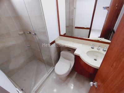 Apartamento en arriendo en Castropol, Medellín · foto 7 de 20