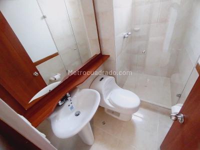 Apartamento en arriendo en Castropol, Medellín · foto 13 de 20