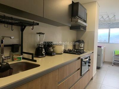 Apartamento de 2 alcobas en arriendo en Colombia, Medellín, 78 m² · foto 10 de 20