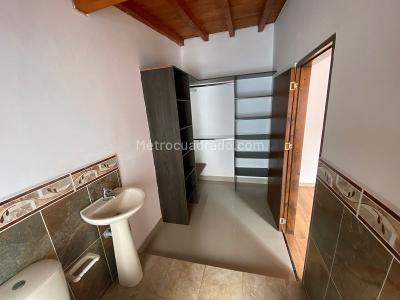 Casa de 5 alcobas en venta en San Antonio De Pereira, Rionegro, 185 m² · foto 15 de 20