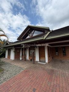 Casa de 4 alcobas en venta en Gualanday, Rionegro, 837 m² · foto 2 de 20