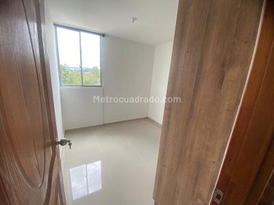 Apartamento de 3 alcobas en arriendo en Cimarrona, Rionegro, 57 m² · foto 13 de 15