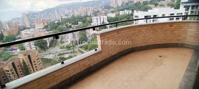 Apartamento de 2 alcobas en arriendo en El Poblado, Medellín, 88 m² · foto 9 de 17