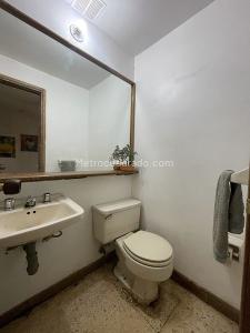 Casa de 3 alcobas en venta en El Poblado, Medellín, 204 m² · foto 10 de 20
