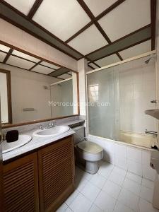 Casa de 3 alcobas en venta en El Poblado, Medellín, 204 m² · foto 17 de 20