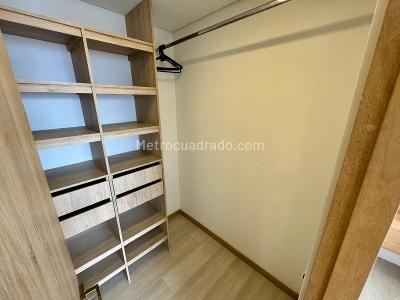 Apartamento de 3 alcobas en arriendo en Castropol, Medellín, 79 m² · foto 10 de 20