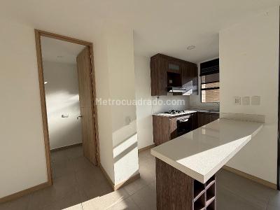 Apartamento de 2 alcobas en venta en El Porvenir, Rionegro, 68 m² · foto 2 de 15