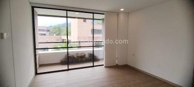 Apartaestudio en arriendo en Loma El Escobero, Envigado · foto 2 de 13