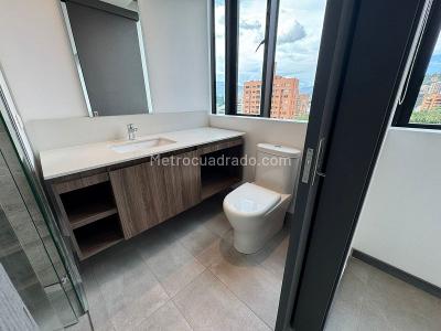 Apartamento de 3 alcobas en arriendo en El Poblado, Medellín, 170 m² · foto 7 de 20