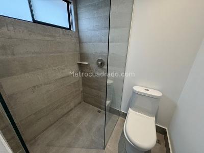 Apartamento de 3 alcobas en arriendo en El Poblado, Medellín, 170 m² · foto 15 de 20