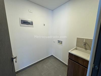 Apartamento de 3 alcobas en arriendo en El Poblado, Medellín, 170 m² · foto 19 de 20
