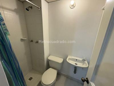 Apartamento de 3 alcobas en arriendo en El Poblado, Medellín, 145 m² · foto 4 de 20
