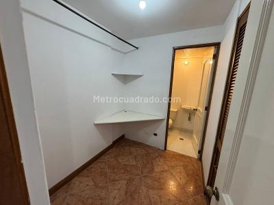 Apartamento de 3 alcobas en arriendo en El Poblado, Medellín, 145 m² · foto 6 de 20