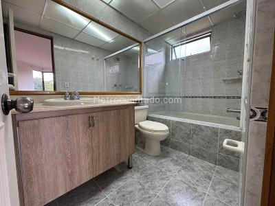 Apartamento de 3 alcobas en arriendo en El Poblado, Medellín, 145 m² · foto 14 de 20