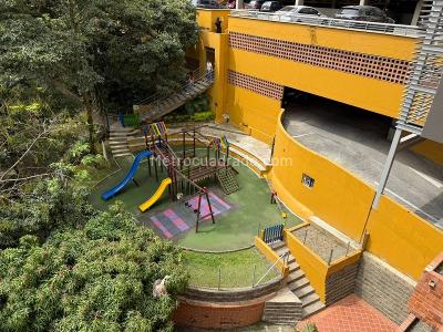 Apartamento en venta en Loma De Los Bernal, Medellín · foto 15 de 19