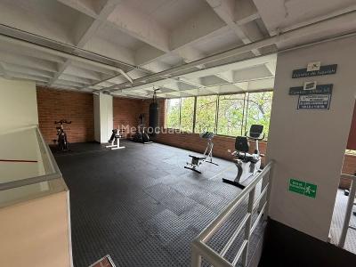 Apartamento en venta en Loma De Los Bernal, Medellín · foto 17 de 19