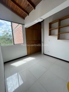 Apartamento en venta en Loma De Los Bernal, Medellín · foto 11 de 20