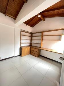 Apartamento en venta en Loma De Los Bernal, Medellín · foto 16 de 20