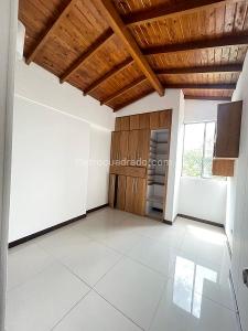 Apartamento en venta en Loma De Los Bernal, Medellín · foto 17 de 20