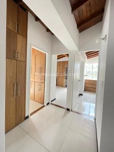 Apartamento en venta en Loma De Los Bernal, Medellín · foto 19 de 20