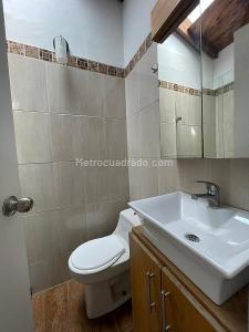 Apartamento en venta en Loma De Los Bernal, Medellín · foto 20 de 20