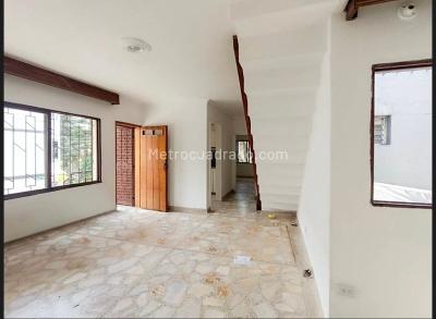 Apartamento de 5 alcobas en venta en Florida Nueva, Medellín, 180 m² · foto 5 de 20