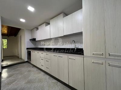 Apartamento en venta en Zuniga, Envigado · foto 3 de 18