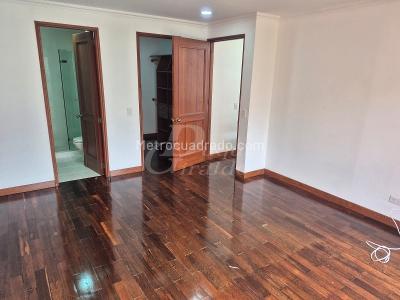 Apartamento en arriendo en El Poblado, Medellín · foto 2 de 20