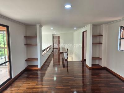 Apartamento en arriendo en El Poblado, Medellín · foto 3 de 20