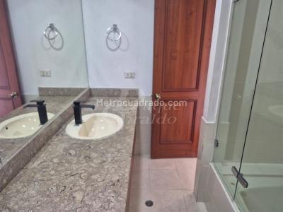 Apartamento en arriendo en El Poblado, Medellín · foto 11 de 20