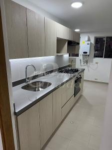 Apartamento de 2 alcobas en arriendo en Castropol, Medellín, 100 m² · foto 4 de 20