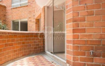 Apartamento de 2 alcobas en arriendo en Castropol, Medellín, 100 m² · foto 6 de 20