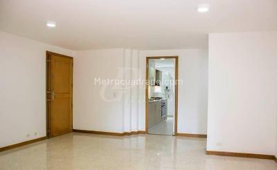 Apartamento de 2 alcobas en arriendo en Castropol, Medellín, 100 m² · foto 9 de 20