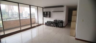 Apartamento de 3 alcobas en arriendo en El Poblado, Medellín, 134 m² · foto 2 de 20