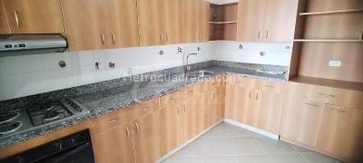 Apartamento de 3 alcobas en arriendo en El Poblado, Medellín, 134 m² · foto 3 de 20