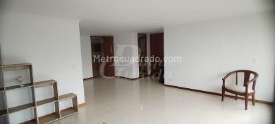 Apartamento de 3 alcobas en arriendo en El Poblado, Medellín, 134 m² · foto 4 de 20